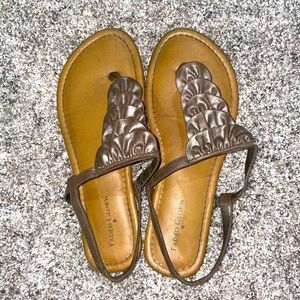 Faded Glory womens flat sandals size 8. Casual or dress up